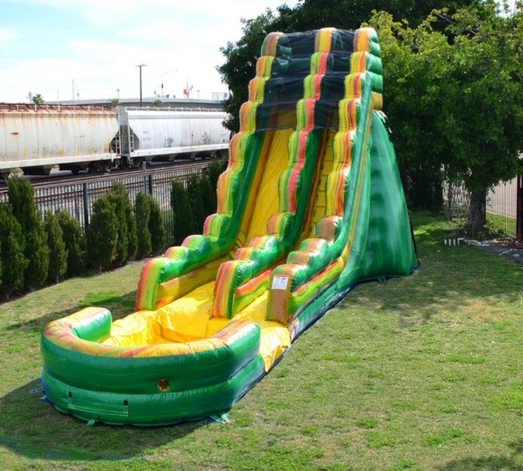 19ft Hulk waterslide 19’Hx15’Wx36’L