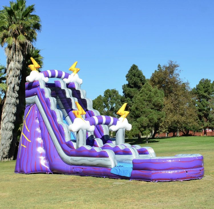 19ft lightning bolt waterslide 19’Hx15’Wx36’L